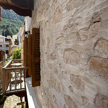 Πανσιόν Castellorizon 4*