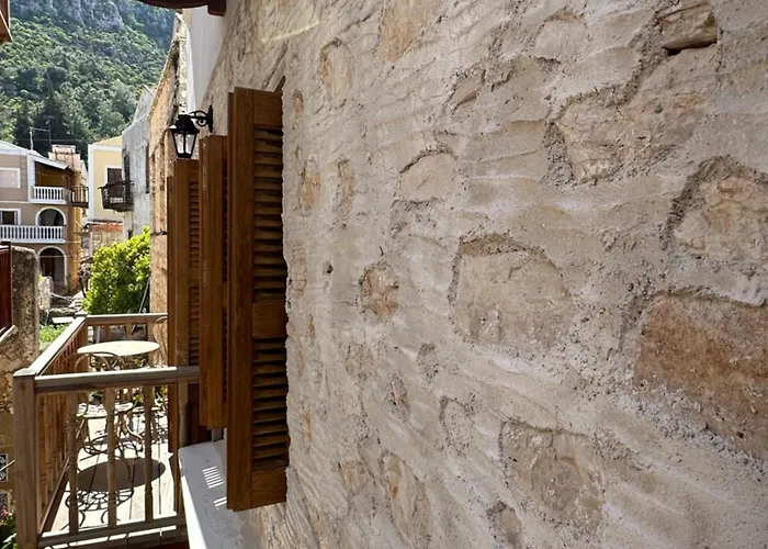 Πανσιόν Castellorizon 4*