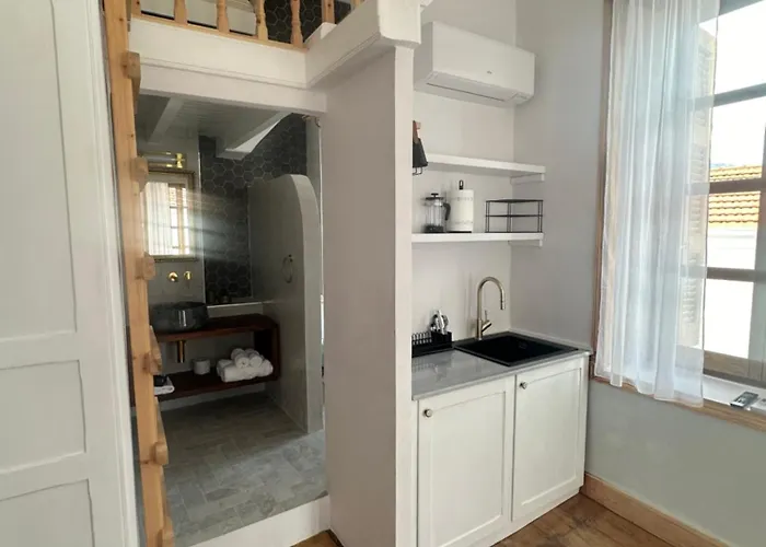 Castellorizon Konukevi 4*