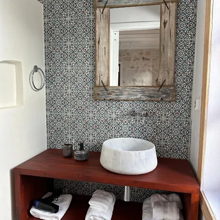 בית הארחה Castellorizon Meyísti