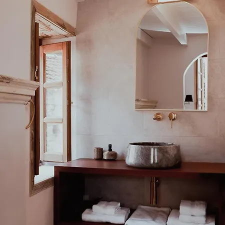 בית הארחה Castellorizon 4*